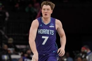 克尼佩尔:关键环节处理还有提升空间 今天新秀们展现出了潜力