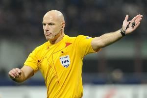 称遭不公对待!电讯报:英女超裁判起诉裁判公司,韦伯将出庭作证